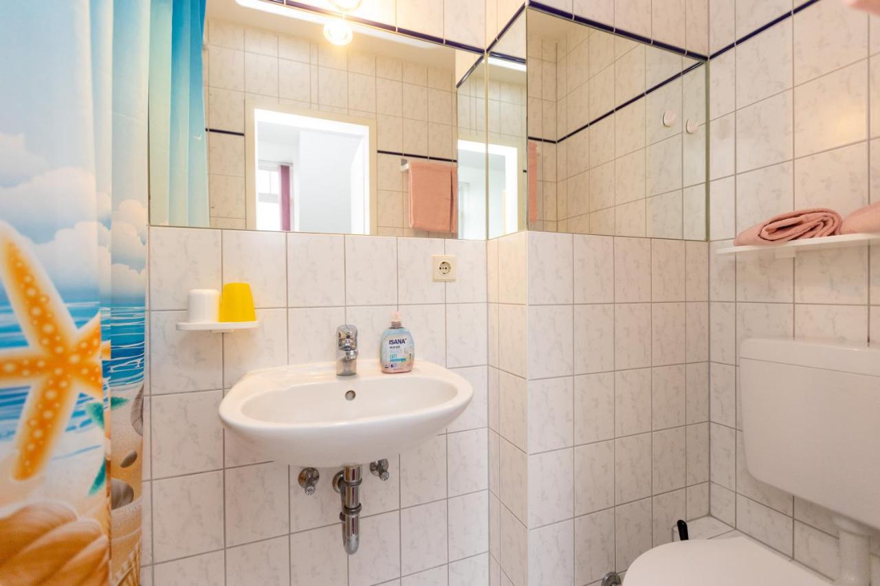 Pension Zum Lindeneck Lübz Esterno foto