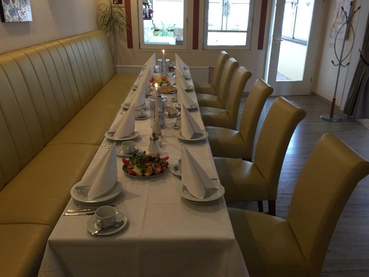 Pension Zum Lindeneck Lübz Esterno foto
